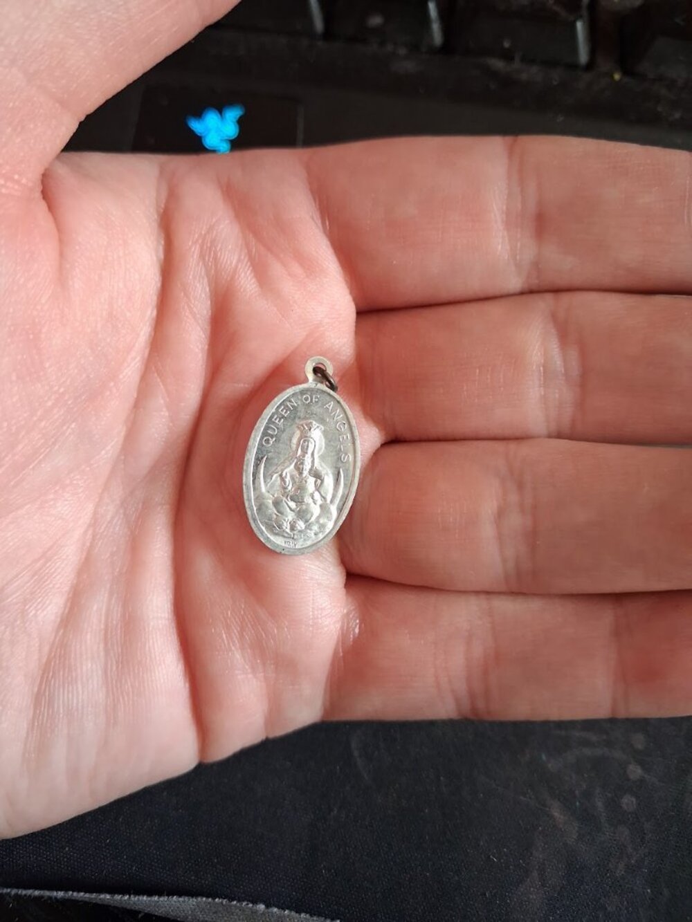 Religious pendant